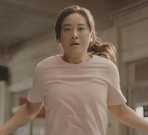 苗圃吃瓜完整视频,趣味横生，揭秘明星幕后生活