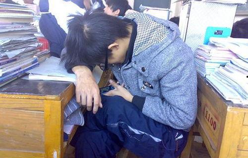 魏县吃瓜孩子事件,网络暴力下的悲剧与反思